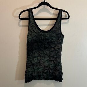 BKE Elegant Black and Green Textured Women's Top Size L
